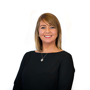 Anna-Marie Knipe solicitor and partner specialising in wills, probate and powers of attorney